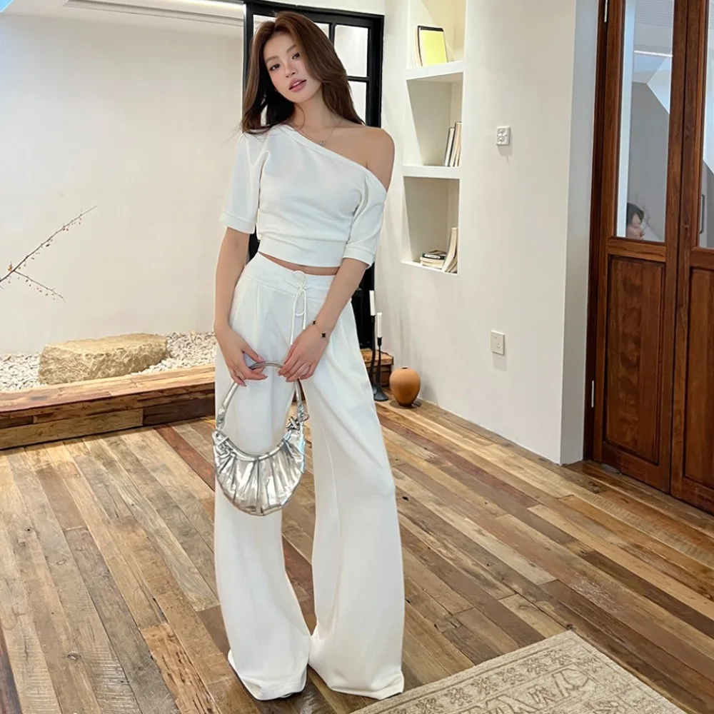 

Fashionable Short Sleeve T-Shirt And Wide Leg Pants Women's Set Spring New Arrival Straight Neck Line Shoulder Baring Look