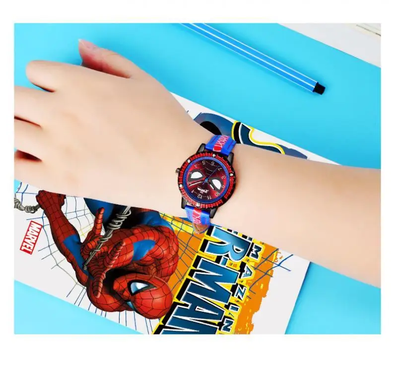 Cartoon Watch Boy Elementary School Spider-Man Waterproof Quartz Watch Glow-In-The-Dark Hands Boy Watch Children's Gift