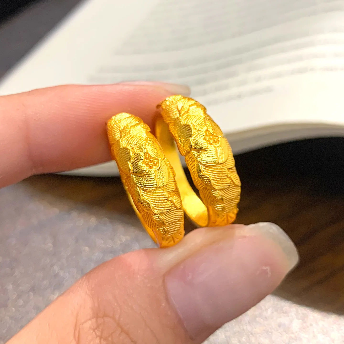 women peony embossed solid gold ring forged from 24K pure gold AU999 matches classic oriental outfits perfectly.