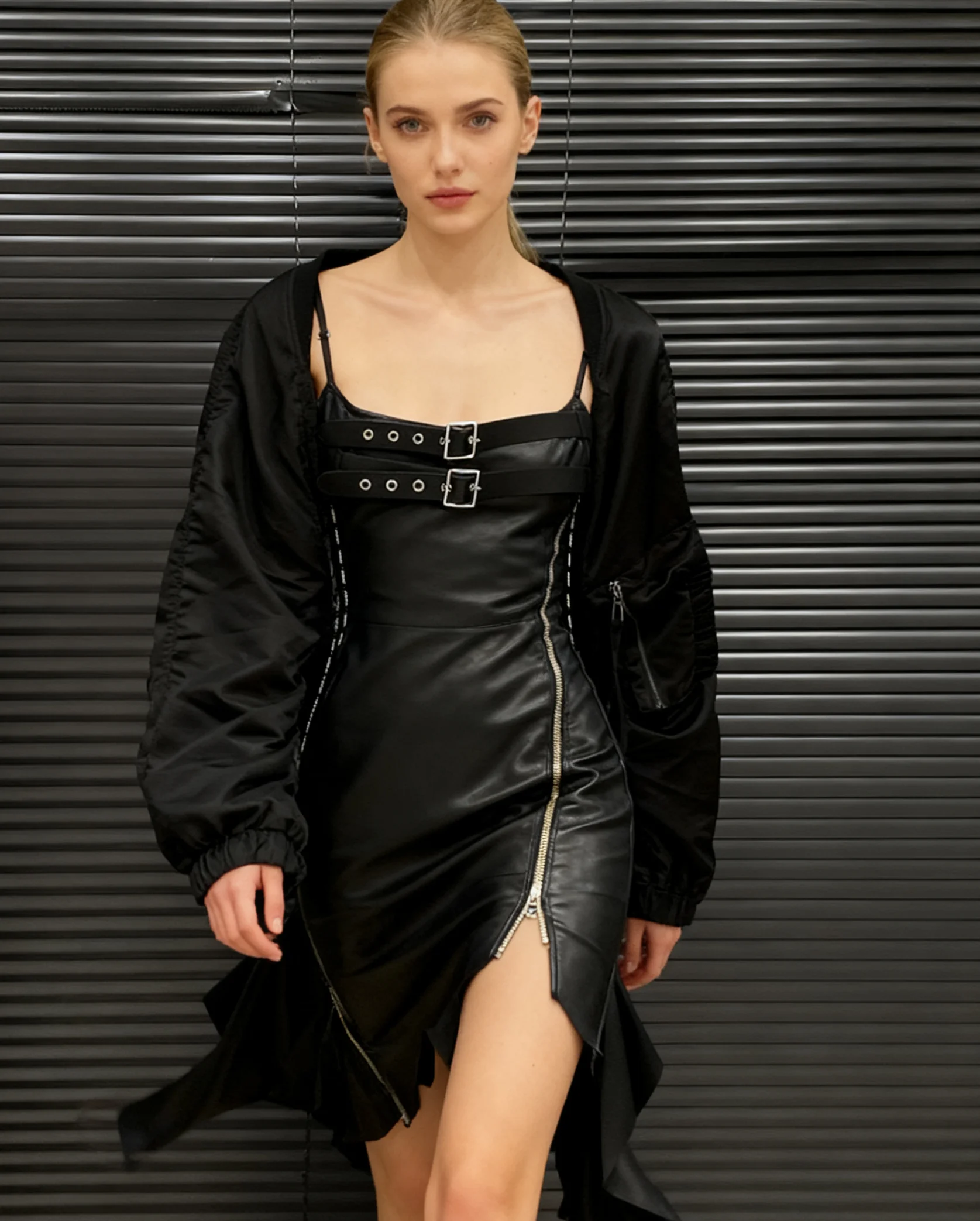 バイカージャケット レディースジャケット ダブルブレスト レザー プレスプリーツ クロップド レイヤード ミニマリスト クラブウェア 吸汗速乾 人気