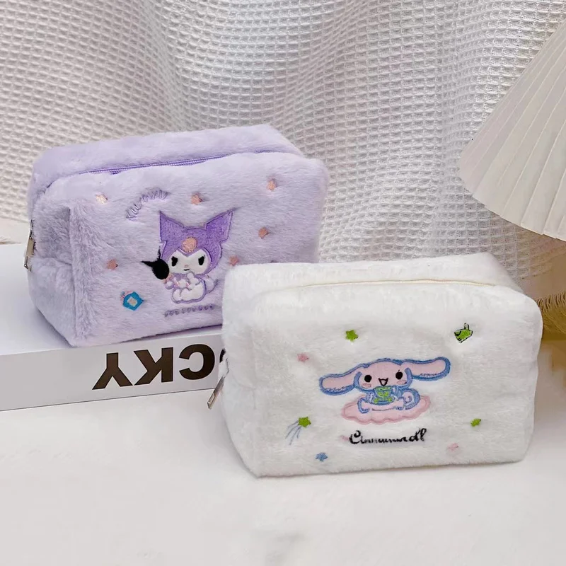 Sanrio peluche astuccio Kawaii Cinnamoroll Kuromi My Melody matite di grande capacità astuccio portapenne materiale scolastico regalo di cancelleria