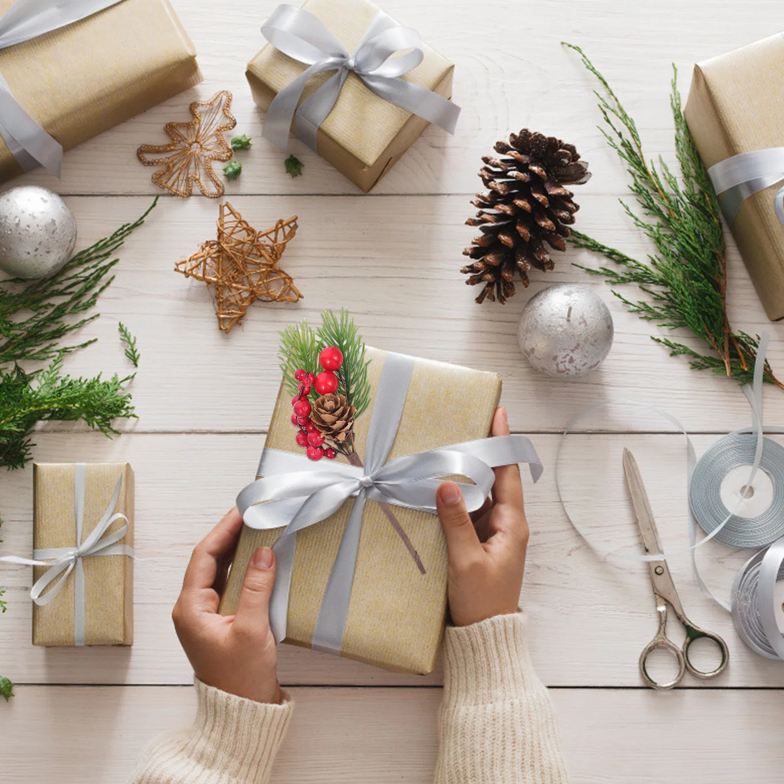 

6Pcs Christmas Pine Needle Decor Fake Berry Branches Simulation Red Berry for House Decor DIY Bouquet Artificial Flower Bunch