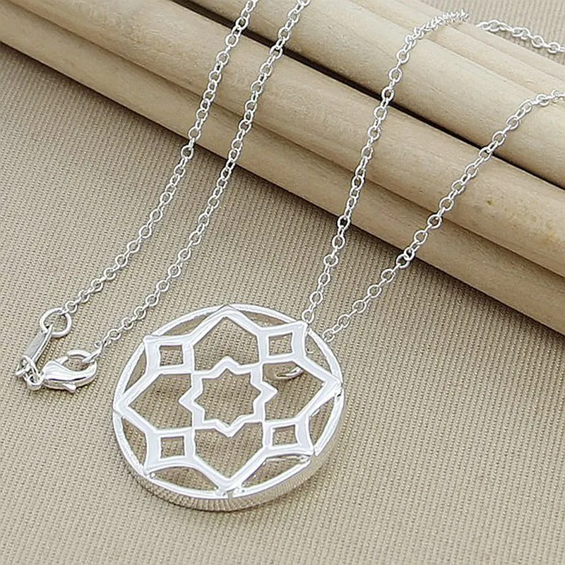 

925 Sterling Silver Round Flower 18 Inch Pendant Necklace For Women Wedding Party Charm Jewelry