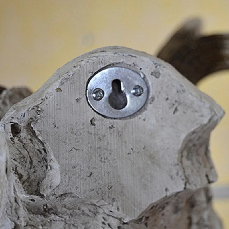 Vintage Bull Head Wandhalterung Harz Geweih Plakette Bauernhaus Lodge Cabin Dekor Rustikale Home Office Kaminsims Kunst Einzigartiges Halloween-Geschenk – Detail 3