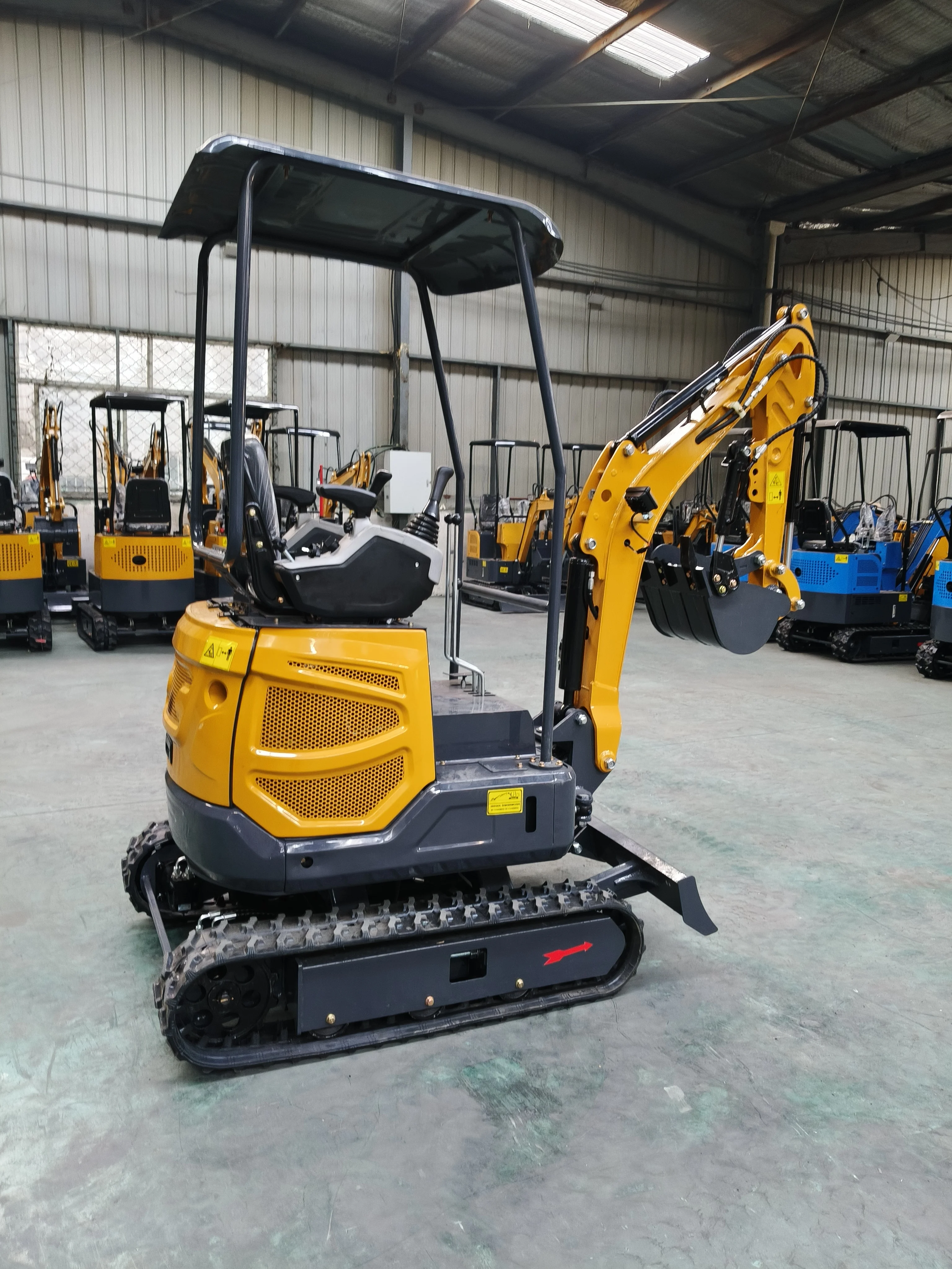 China 1.8 Ton 1.5 ton Excavator Mini Hydraulic Excavator Mini bagger Free Shipping Micro Digger Factory Kubota Small excavator