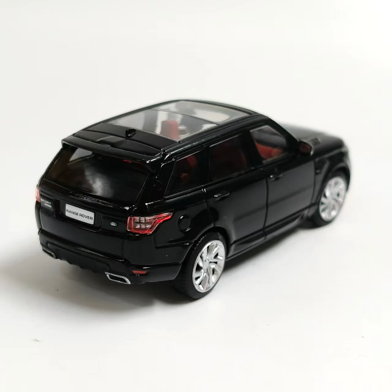 Diecast WHELART escala 1:64 Land Rover Range Sport 2018 coche en miniatura de aleación juguete coleccionable regalo adorno de exhibición de recuerdo