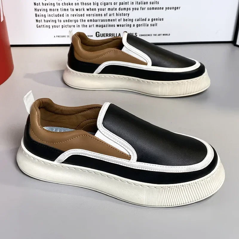 Sepatu Sneakers Slip on pria, sneaker lari nyaman olahraga tenis Anti Slip, ringan datar Musim Semi dan Gugur