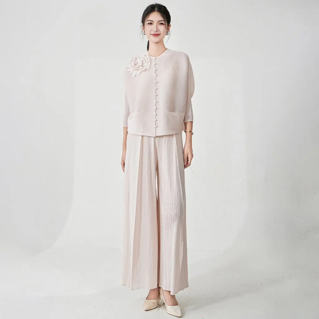 

Комплект из двух предметов Miyake, топ для похудения, широкие брюки, модный наряд для женщин, осенний популярный хит продаж, стильная комбинация