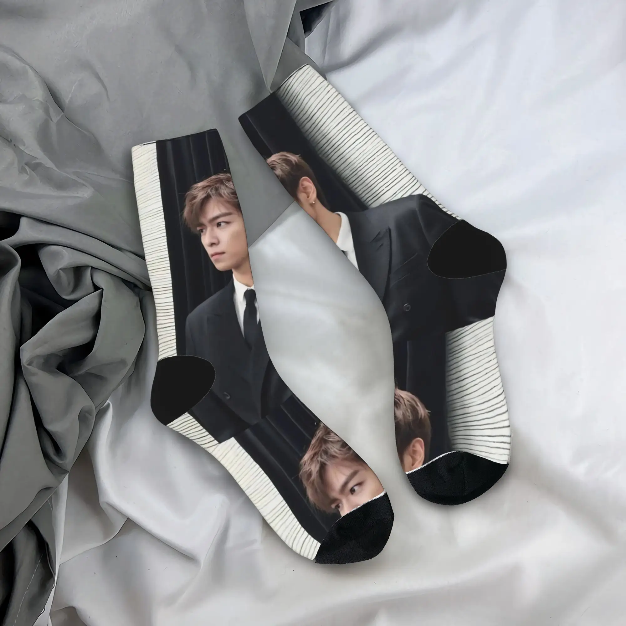 

Мужские носки, корейские знаменитости, певица, футболка, чулки, зимние винтажные дышащие носки, нескользящие носки для скейтборда на заказ