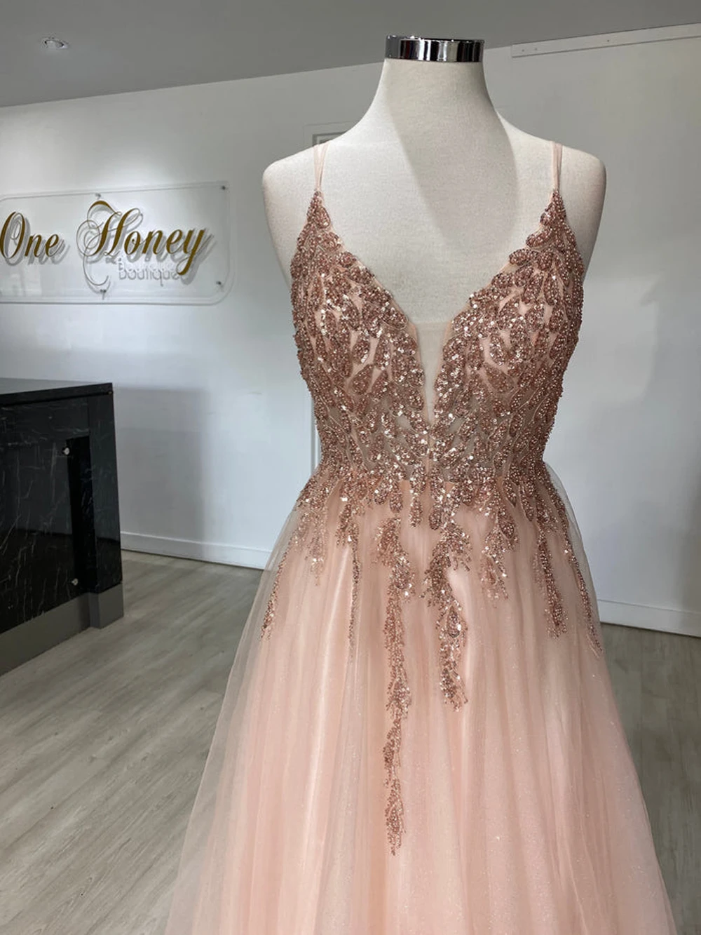 Pink Tulle A-Line Glitter Fairy Engagement Evening Dresses Spaghetti Strap Sleeveless Pleats Sequined Party Prom Gowns Vestidos