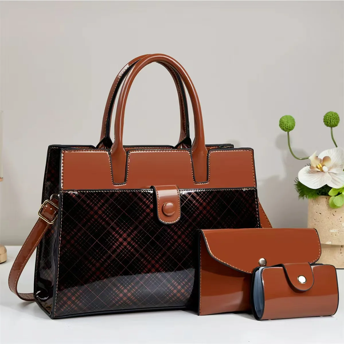 

Комплект женской сумки из трех предметов из искусственной кожи, элегантная и стильная сумка с портмоне и держателем для карт, классический и модный клетчатый узор, многофункциональная сумка на плечо большой вместимости, стильная уникальная сумка, гладкая 