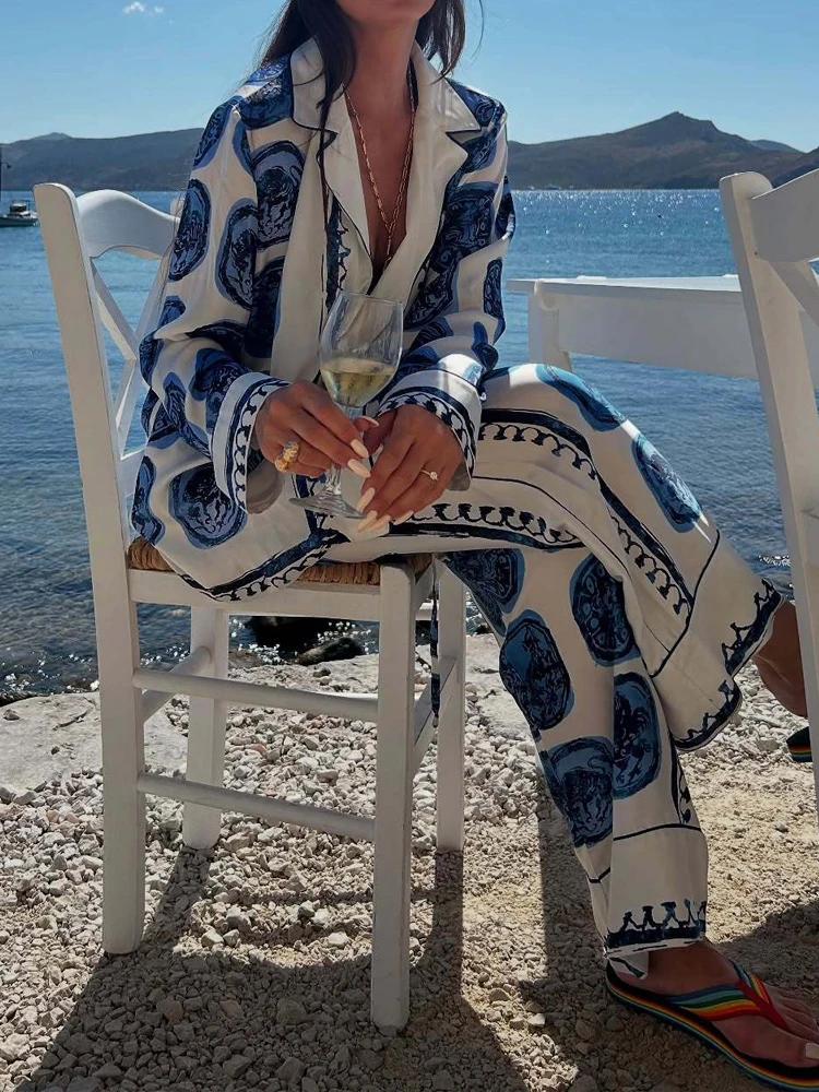 

Модный комплект с принтом и отложным воротником: свободные наряды для весны и лета, новые женские пляжные комплекты для отпуска, элегантные рубашки и брюки на одной пуговице