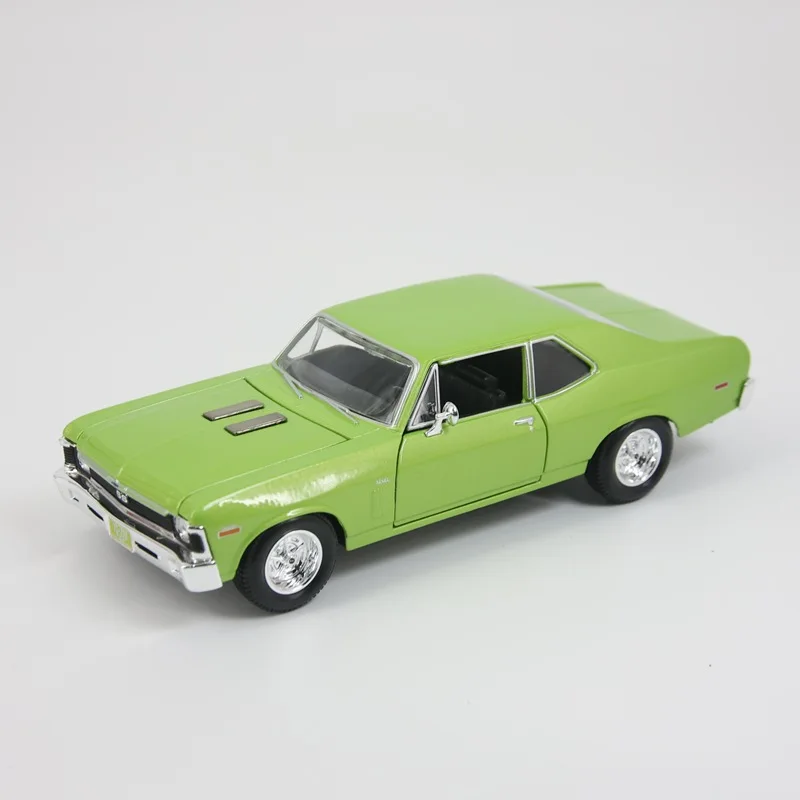 

Maisto 1:24 Simulated Nova SS Simulation Alloy Car Model Toy Collection Display Piece Gift