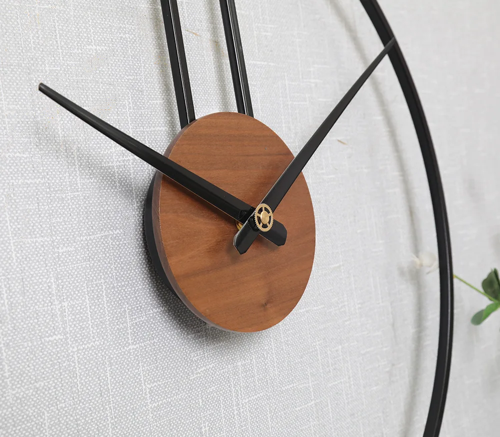 Креативная простота, железные испанские персонализированные художественные часы для ресторана, спальни, гостиной, украшения дома, современный дизайн, настенные часы