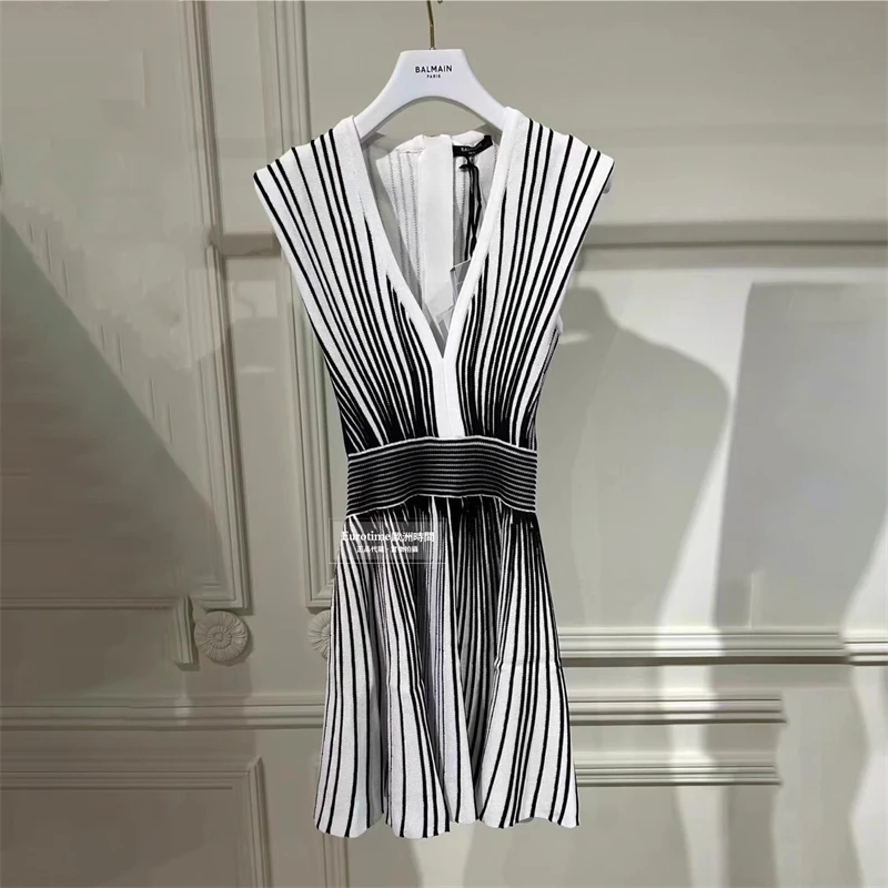 Y2K Hochwertige Sommer Neue V-ausschnitt Streifen Gestrickte Mix-Weben Ärmellose Weste Kleid Mode Lässig High-Taille A-linie Mini Rock