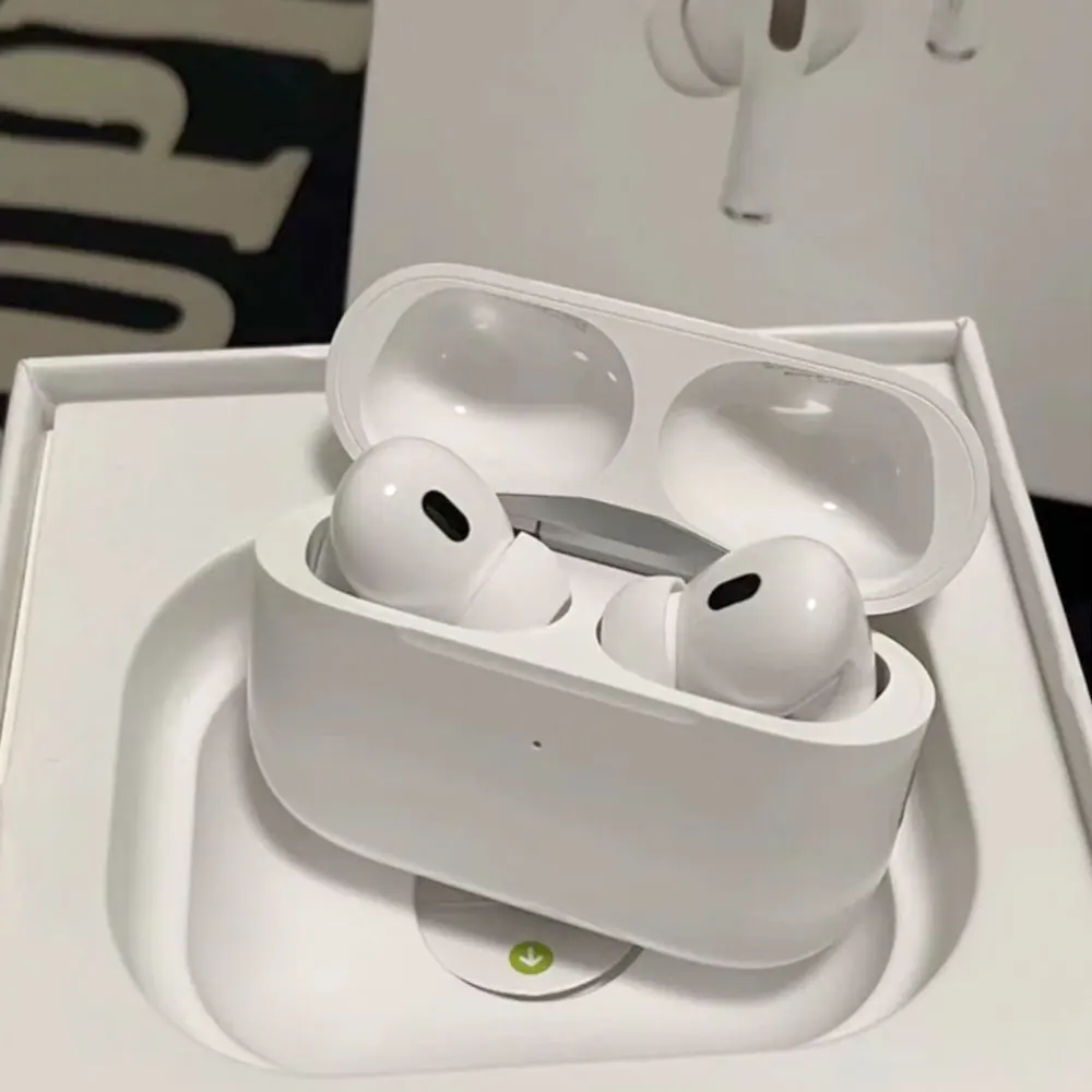 Used Original Apple AirPods Pro 2nd wireless Bluetooth earphone H2 chip wireless charging box Active Noise With packaging box