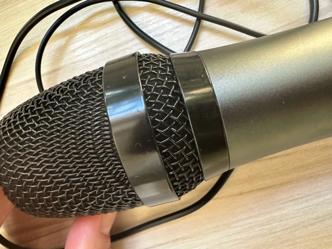 

Беспроводной микрофонный комплект H20 для мобильного телефона, для прямой трансляции и пения, со встроенной звуковой картой