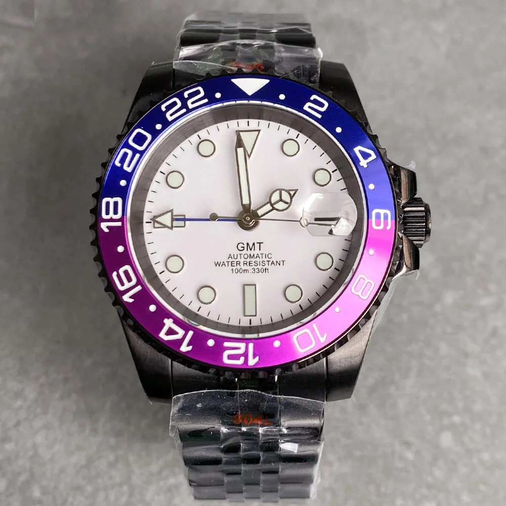 PVD Black Blue Purple GMT NH34 Mechanical Men Watch White Dial 20bar Waterproof Wristwatch Nologo 120 Clicks Bezel Swim Clock