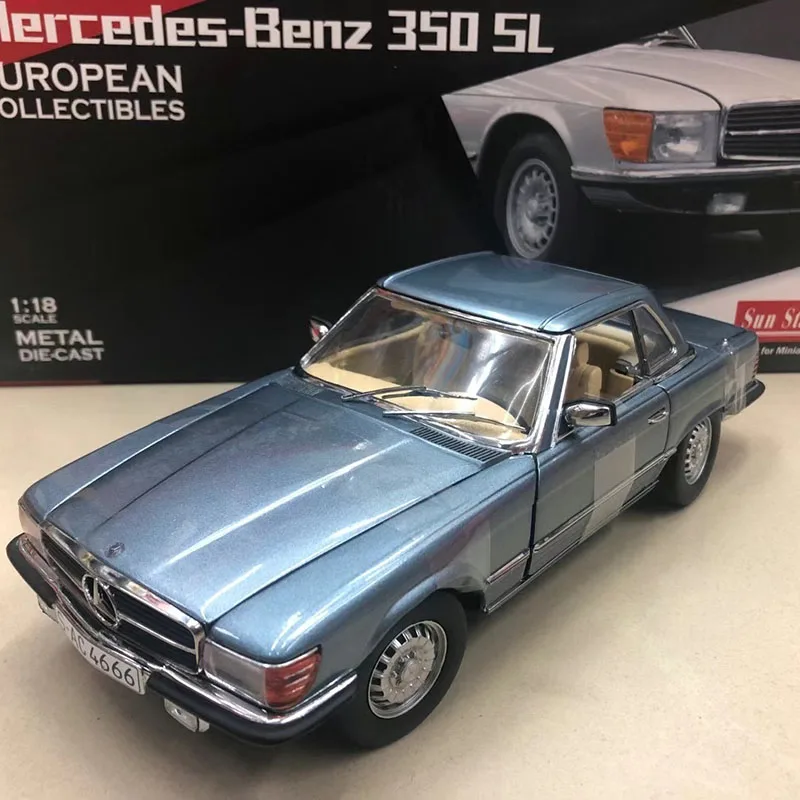 

1:18 Scale 350SL 1977 Vintage Alloy Car Model Ornament