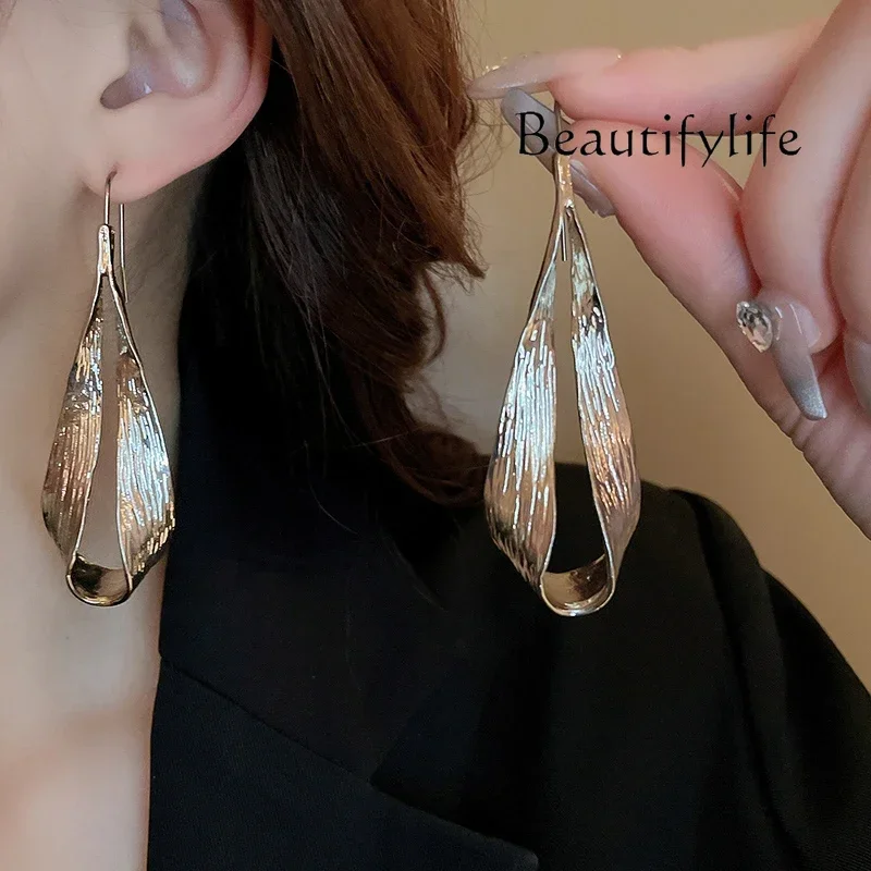 Premium cold wind earrings niche temperament exaggerated earrings