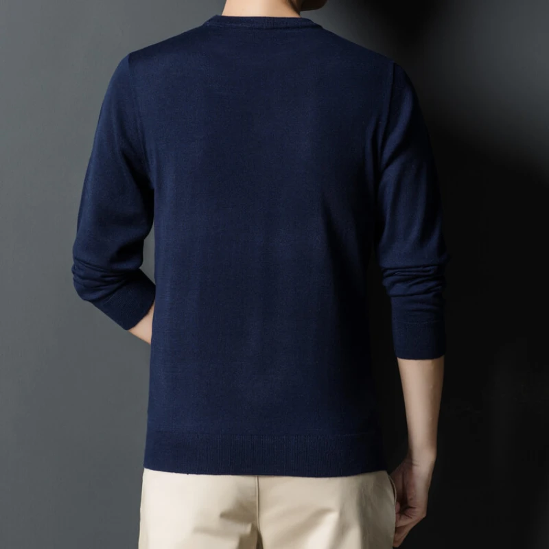 Solid color wool blend autumn and winter men's warm O-neck sweater, daily casual men's slim fit base shirt.