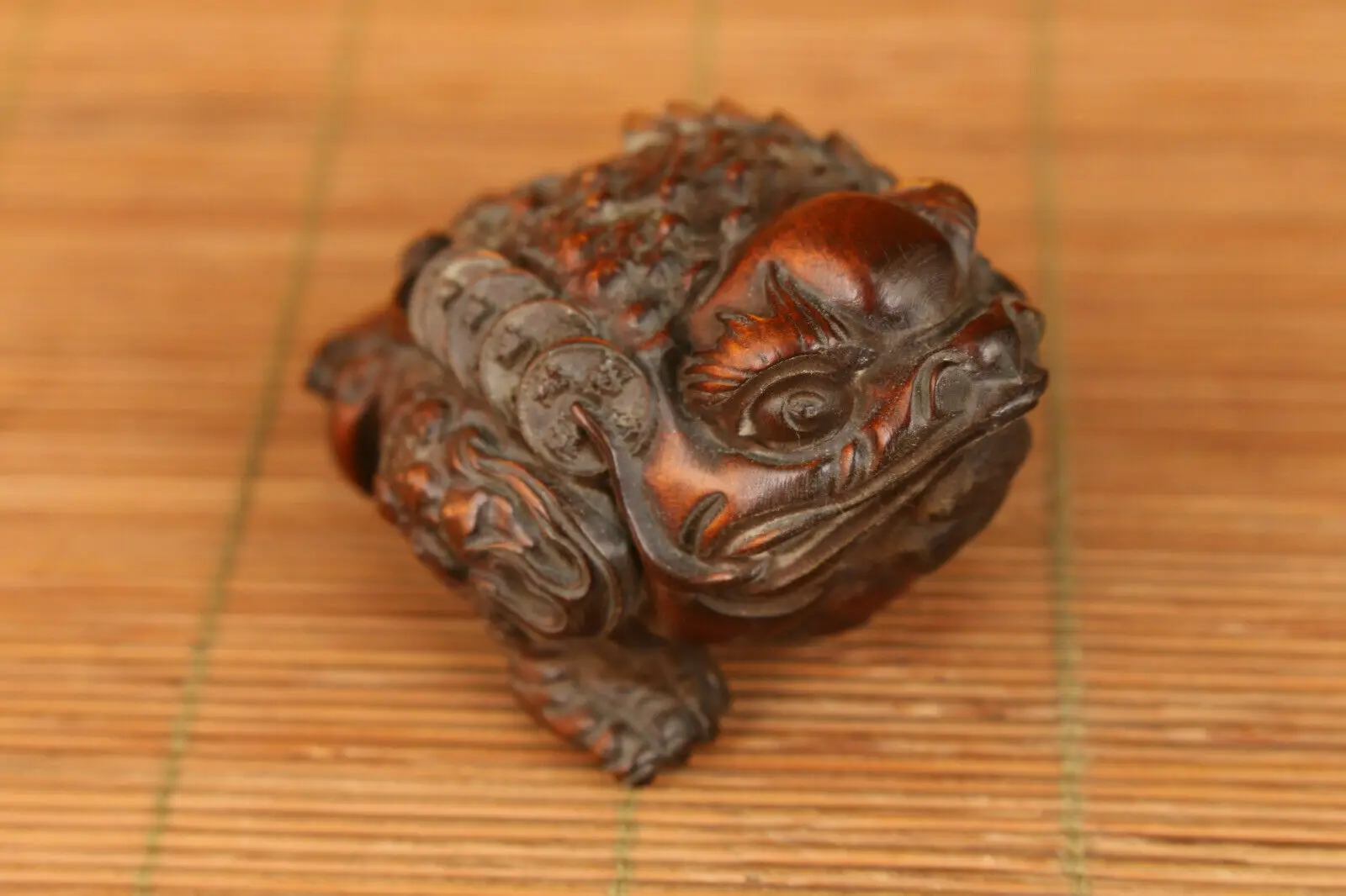 Collection Hand Carving China Old Boxwood fortune Jin Chan Figure statue netsuke