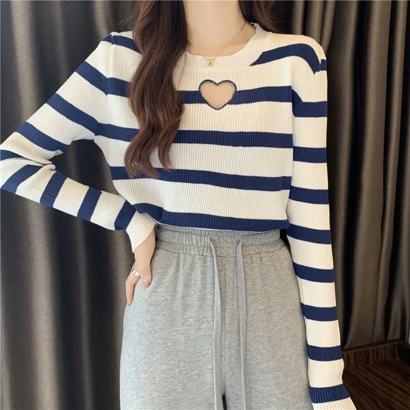 2024 Spring New Design Sensation Fashion Niche Long Sleeved Love Hollow Stripe Knitwear Women\'s Round Neck Slim Fit Pullover Top