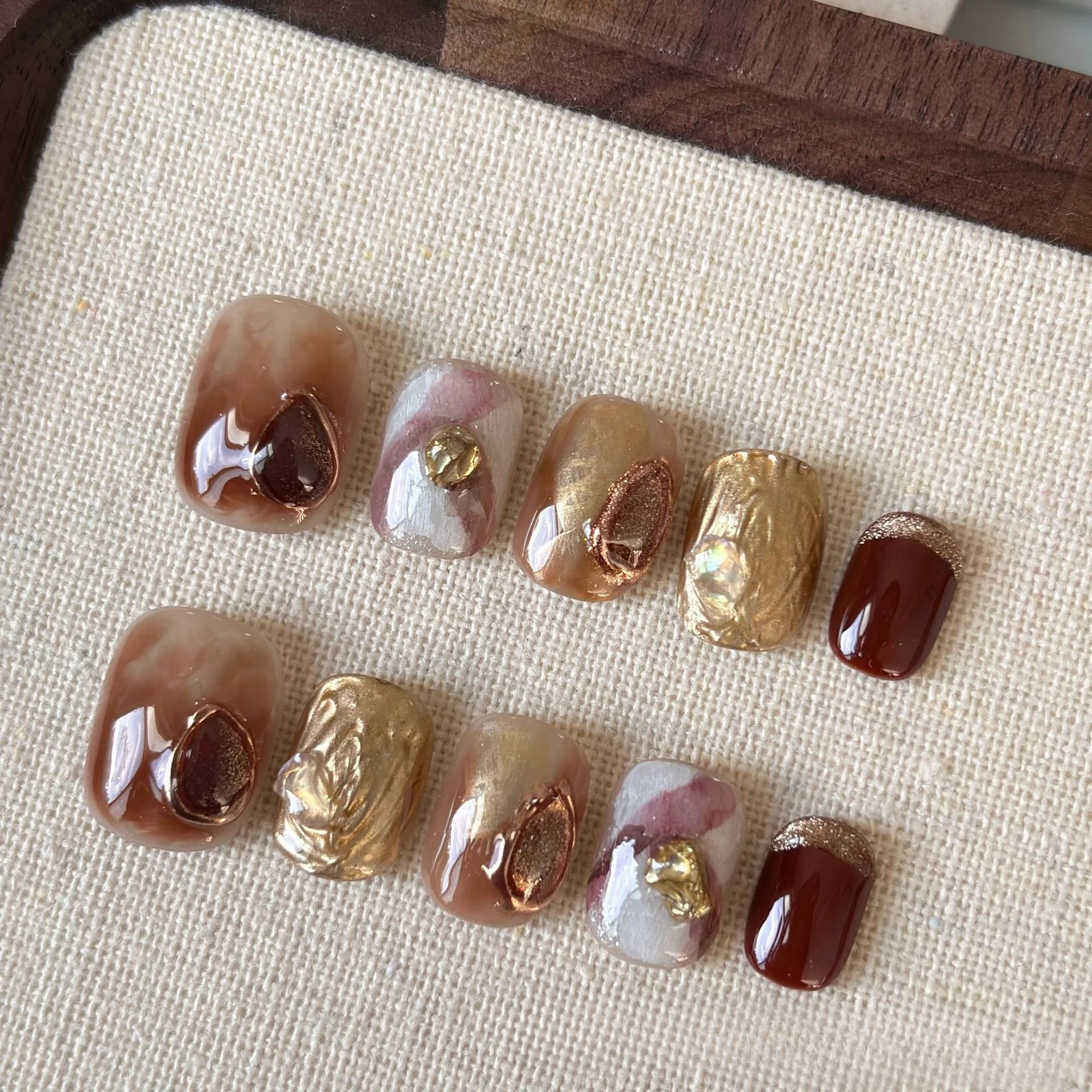 10 stuks korte ronde Franse acrylnagels mooie amber glitter glanzende vlekken nepnagels tips voor vrouwen herfst afneembare nagelset