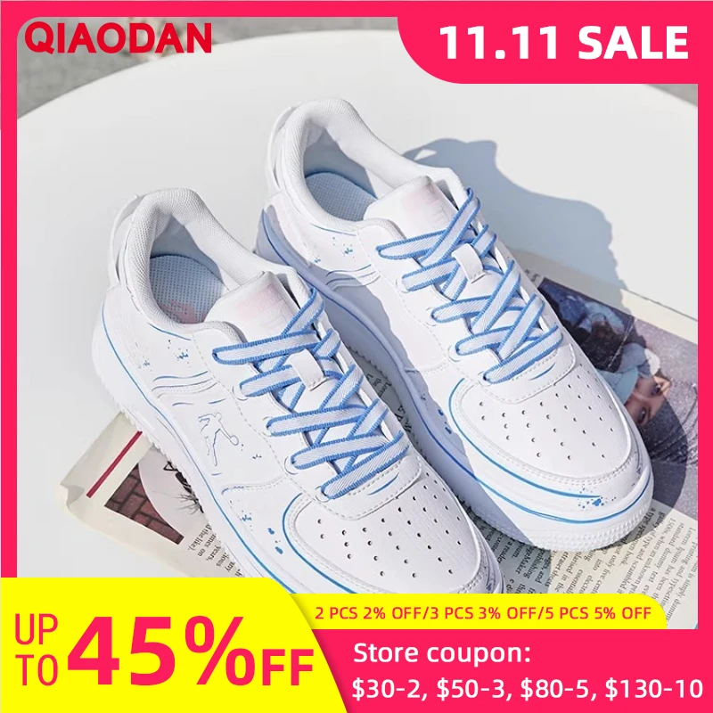 QIAODAN Women's Casual Shoes 2025 Autumn Thick-Soled White Skateboarding Shoes Fashion Graffiti Versatile Sneakers XM2690550T