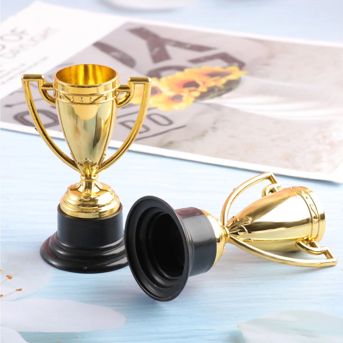 

12 Pcs Children's Trophy Award Ceremony Graffiti Golden Baby