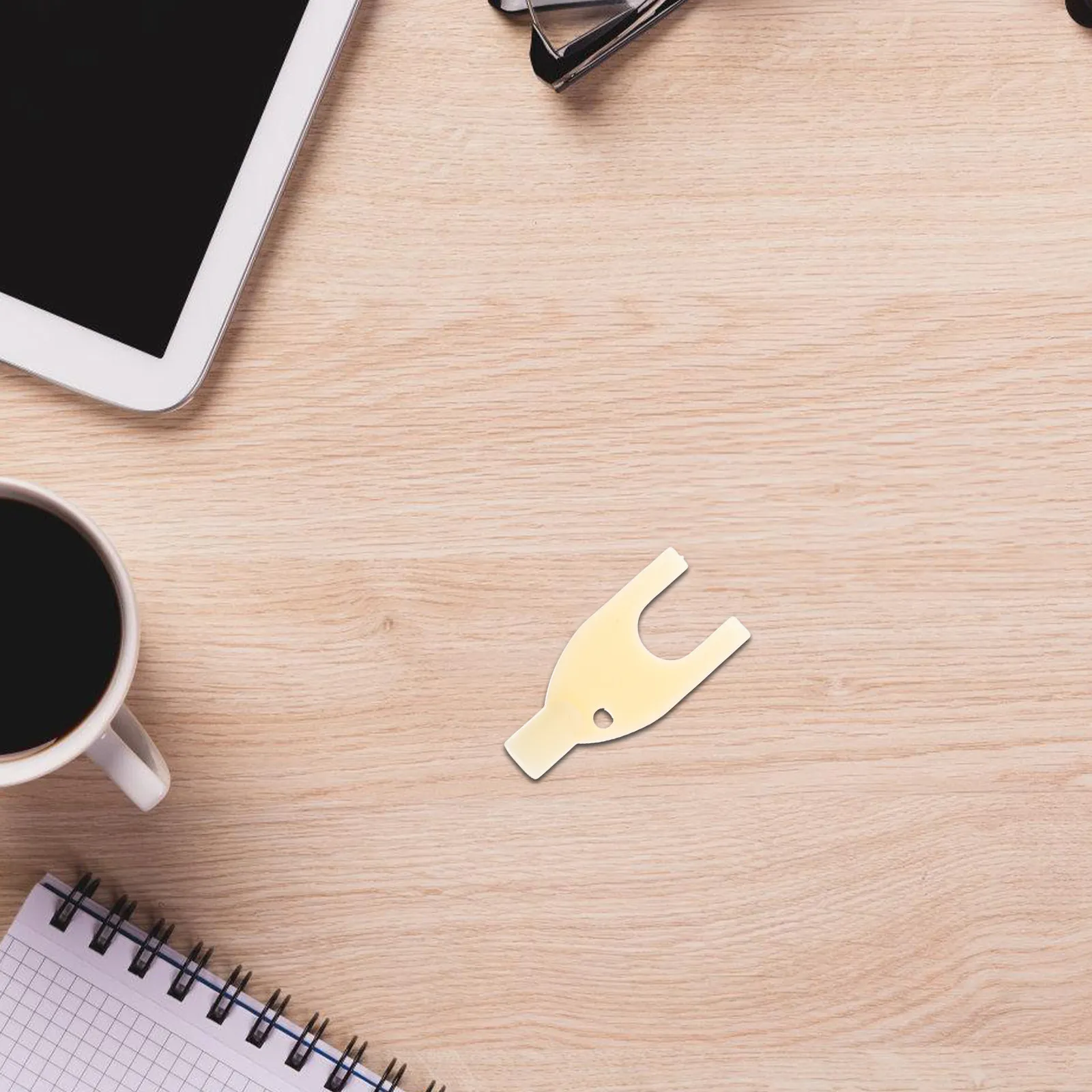 

Plastic Paper Towel Dispenser Key Universal Replacement for Toilet Paper and Tissue Box Dispensers Maintenance Tool