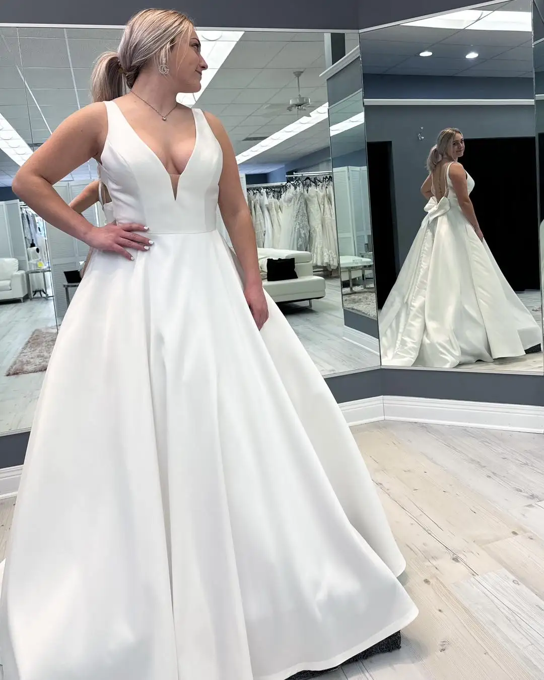 Abito da sposa a trapezio in raso bianco Sexy scollo a v senza schienale con tasca senza spalline abiti da sposa abito da ballo Robe De Mariée personalizzato