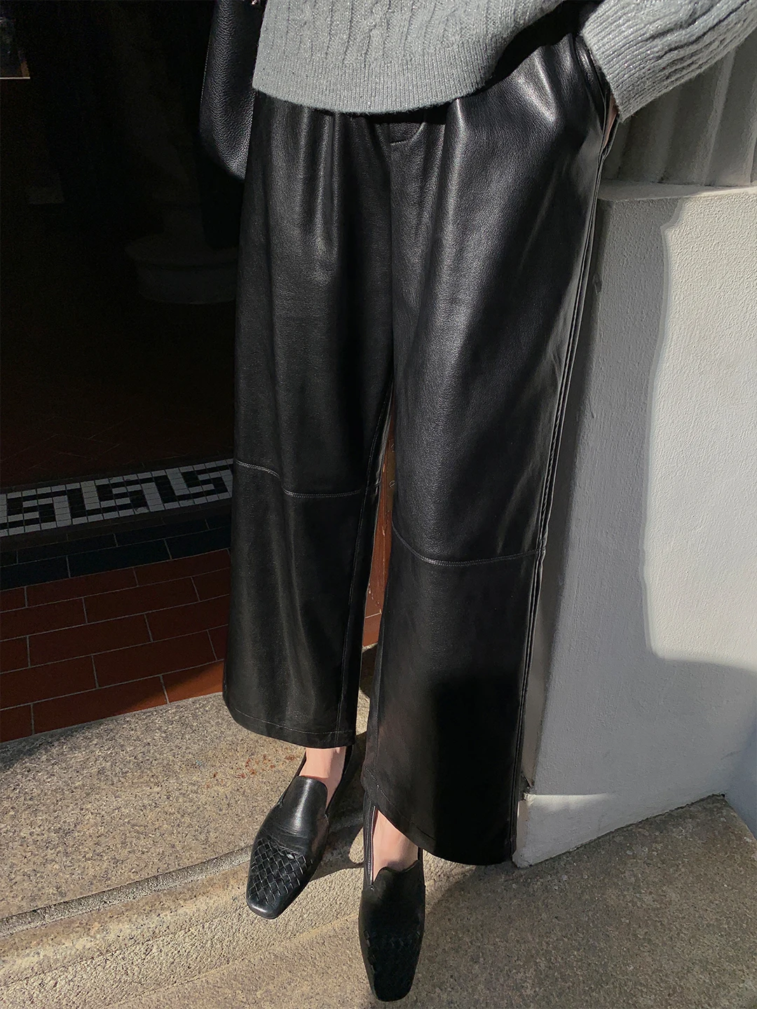 

Maven Lin Modern mat PU Leather Straight Leg Nine-Piece Pants Women's Casual Wide Leg Leather Pants Faionable