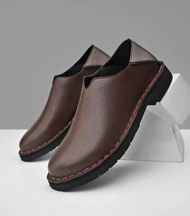 Black and simple Casual leather shoes, lazy shoes, business men's shoes, single shoes and Western shoes   sneakers men