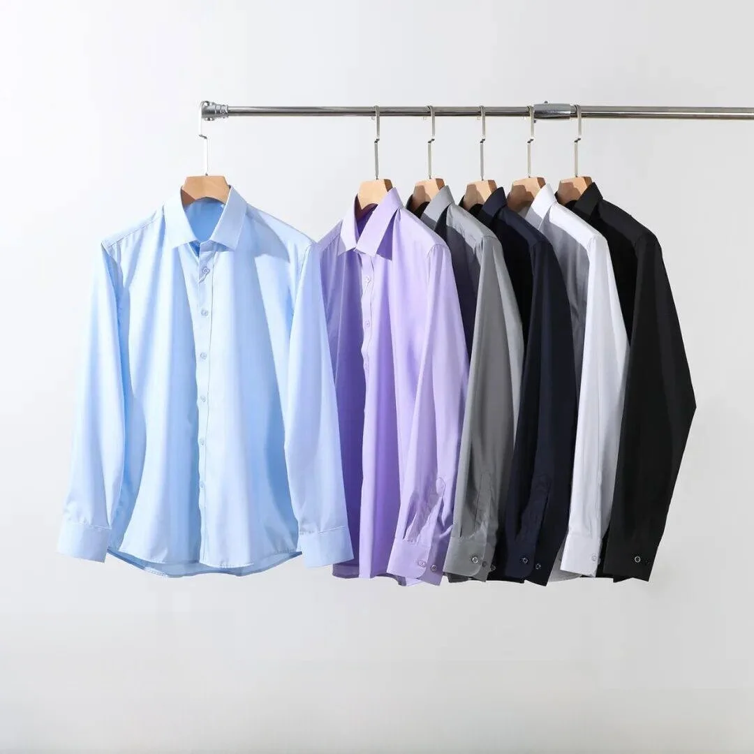 

Мужская рубашка с длинным рукавом из модала и полиэстера, приталенного кроя, с воротником на пуговицах, в деловом повседневном стиле, устойчивая к сминанию, простая в уходе.