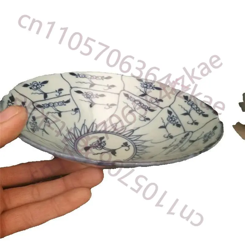 

Chinese Old Porcelain Blue And White Porcelain Bowl