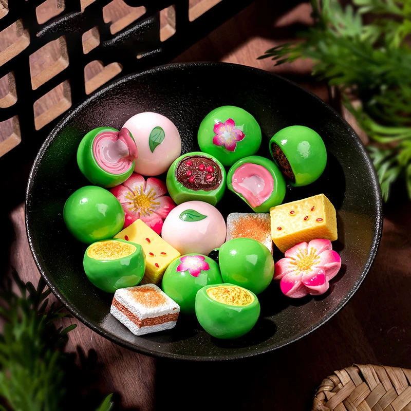 1Pcs Resin Miniature Food Play Chinese Pastry Pork Floss Peach Blossom Shortbread Handmade Diy Accessories Doll House Decoration