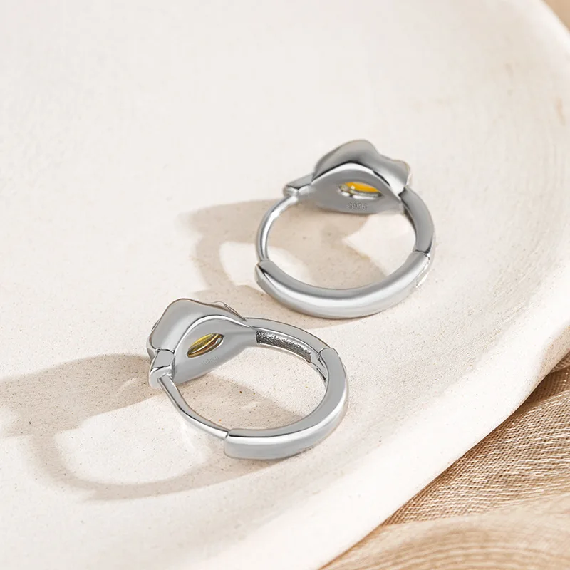 New fashionable and simple s925 sterling silver moonstone oval niche earrings, irregular and personalized earrings