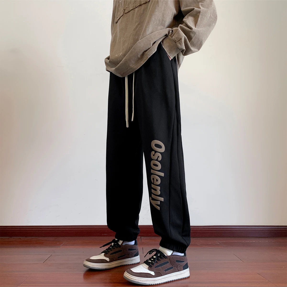 

Мужские свободные спортивные брюки на весну-осень с манжетами, повседневные брюки с буквенным принтом, модные свободные длинные брюки для подростков