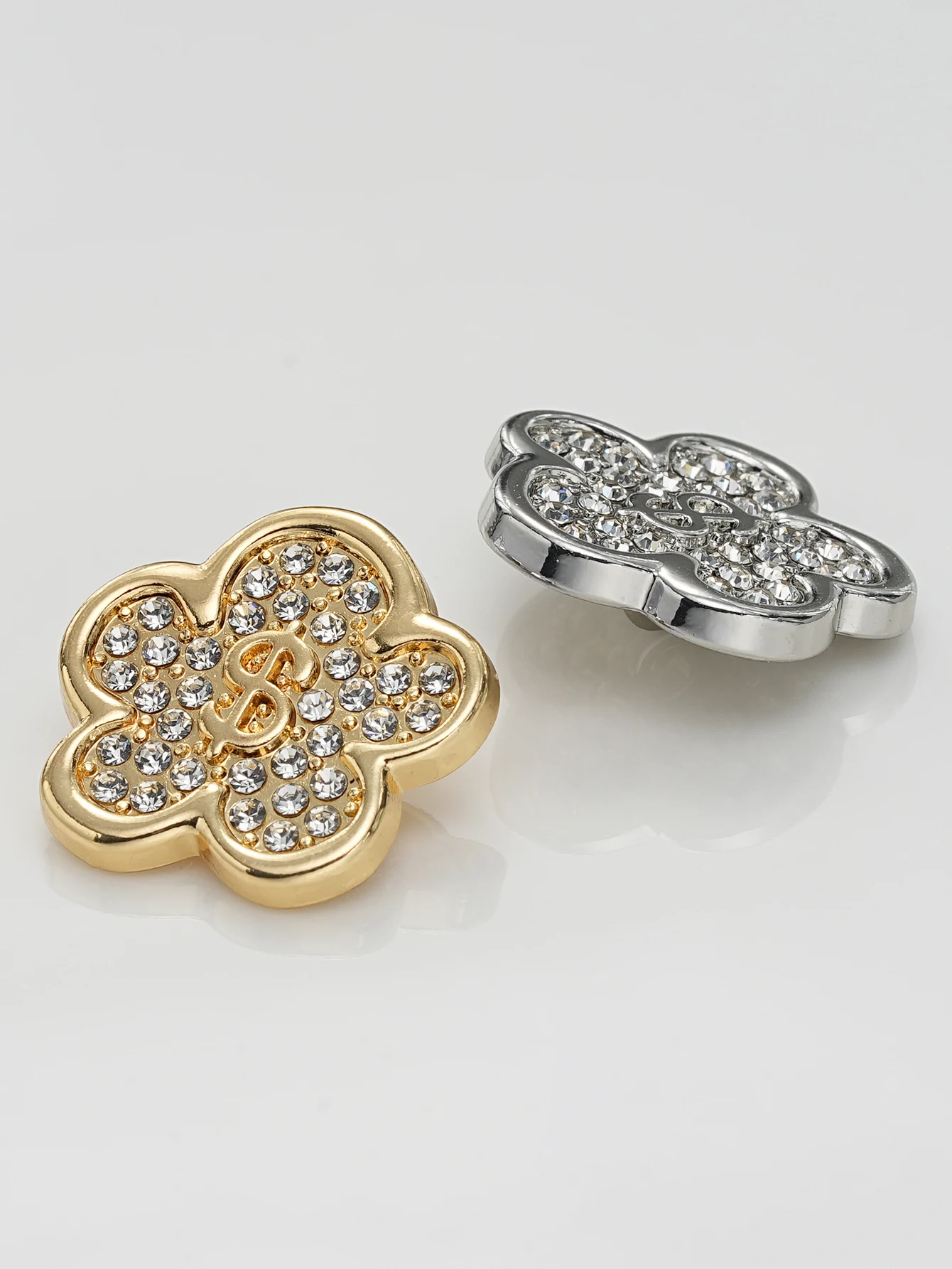 10 個 23 ミリメートルラウンドフラワーラインストーンシャンクボタン衣料用シャツコート靴バッグアクセサリー DIY 工芸品ボタン