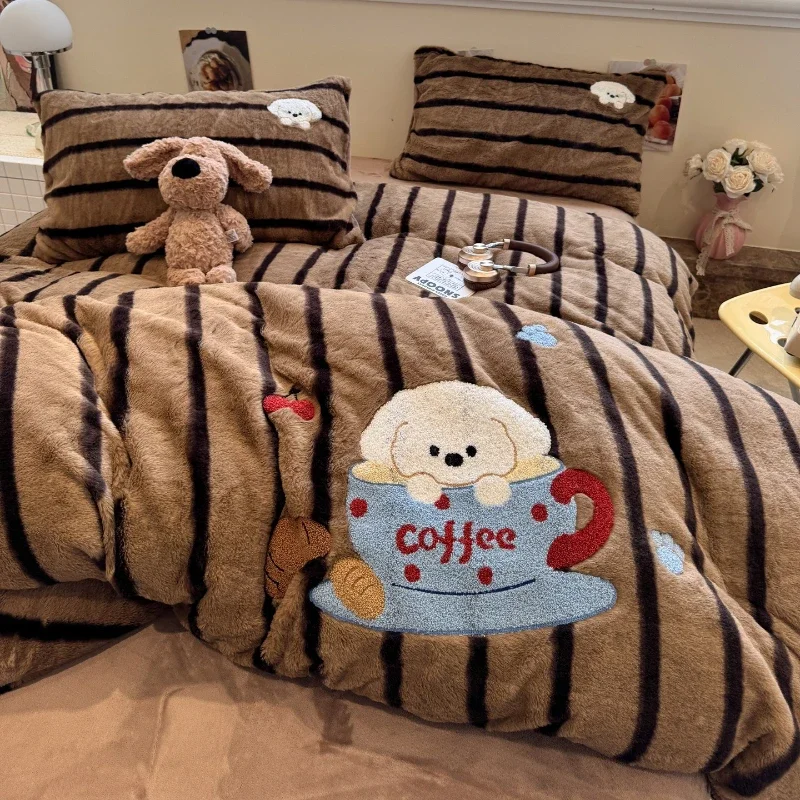Pink Cartoon Cat Pattern Four Piece Set Autumn Winter Double Sided Thick Plush Insulation Sets Grey Striped Puppy Pillowcase