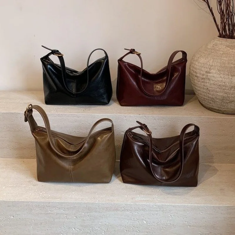 

Elegant Classic Shoulder Bag For Ladies - Women's Leather Handbag By Famous Designer Luxury Brand