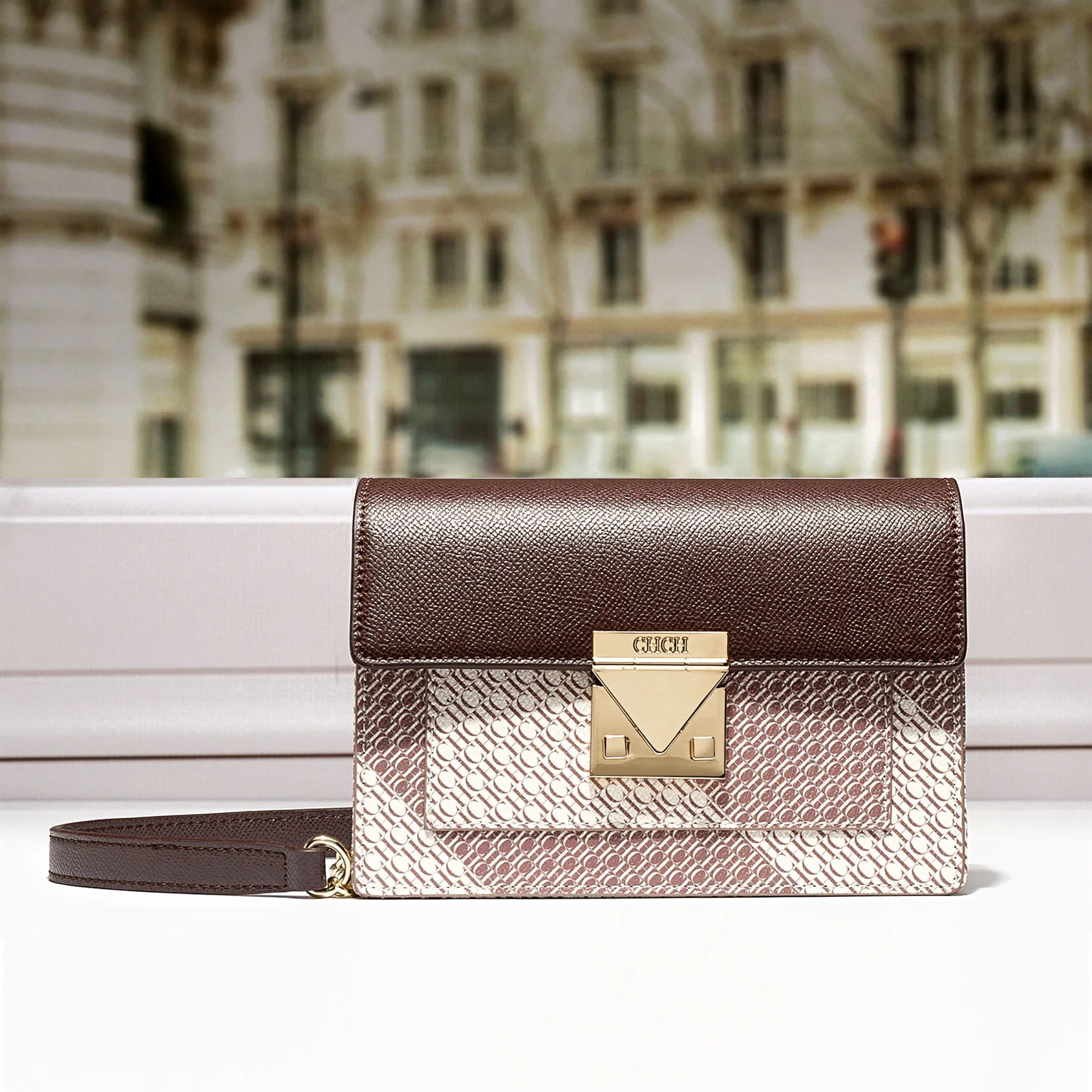 Ladies Small Square  2024 New Luxury Brand Famous Designer Quality Metal Buckle Bag Shoulder Flaps