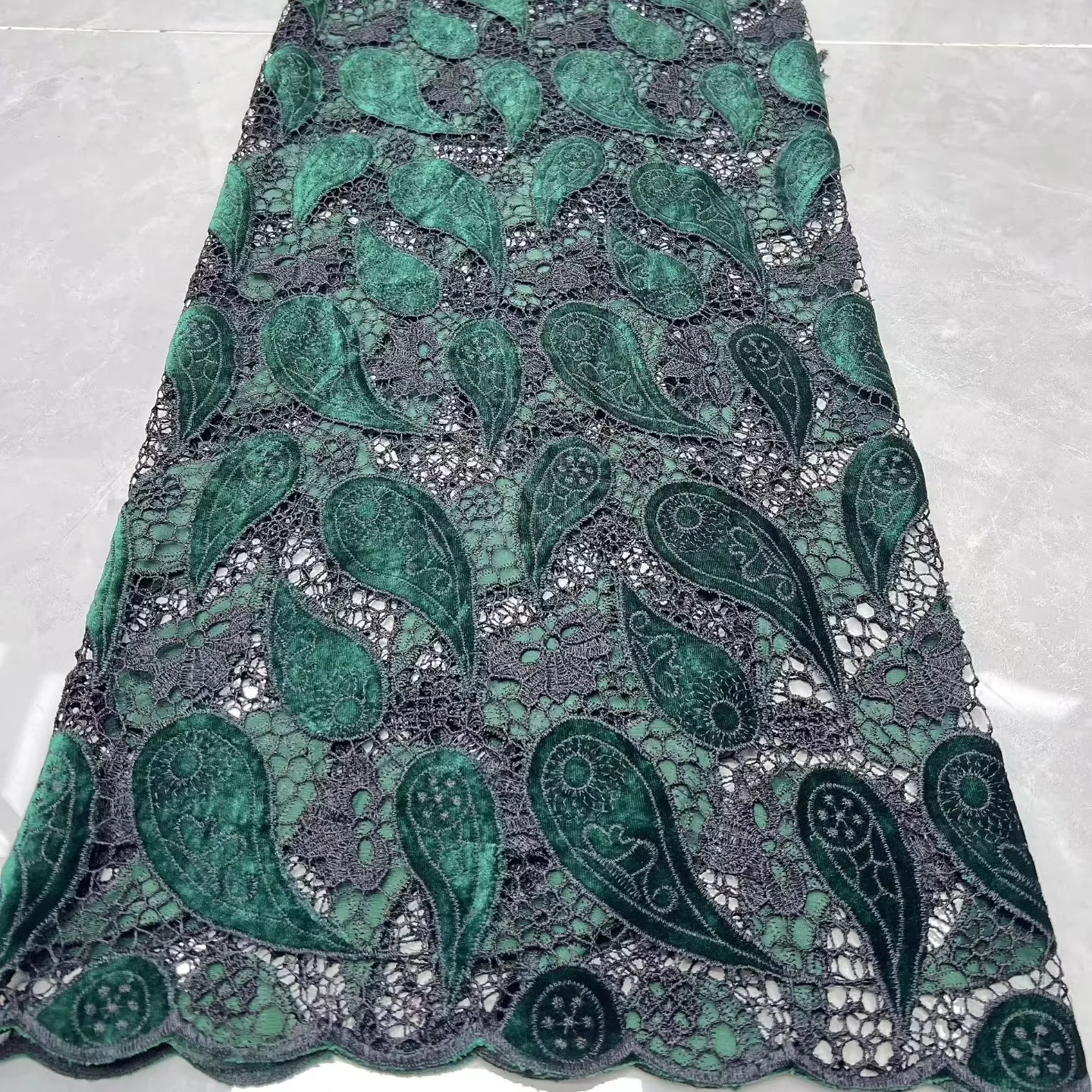 Cashew Flowers Velvet Fabric 100% Polyester Breathable Shrink-Resistant for Home Textiles & Wedding Dresses Skirt Sewing Yards