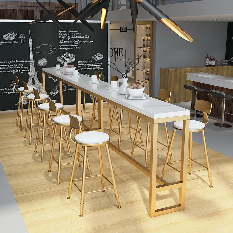 Sedia nordica in legno massello bianco negozio di tè al latte bar contro il muro tavolo alto in ferro casa semplice, tavolo da bar