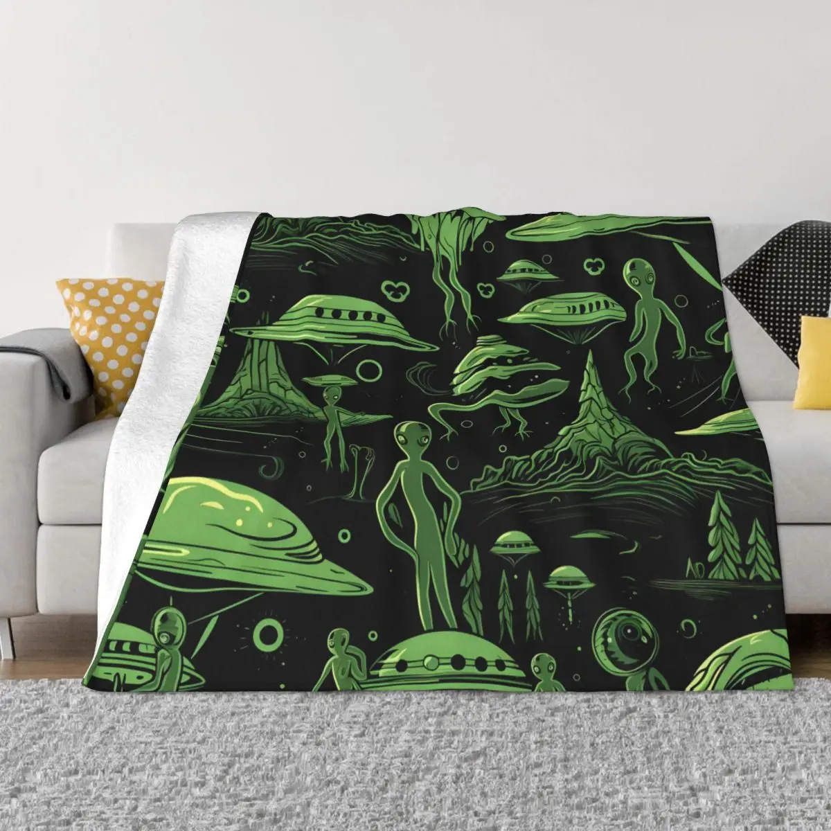 Green Alien UFO Moon Blanket Fleece Print Relax Soft Throw Blankets for Bed Office Bedding Throws