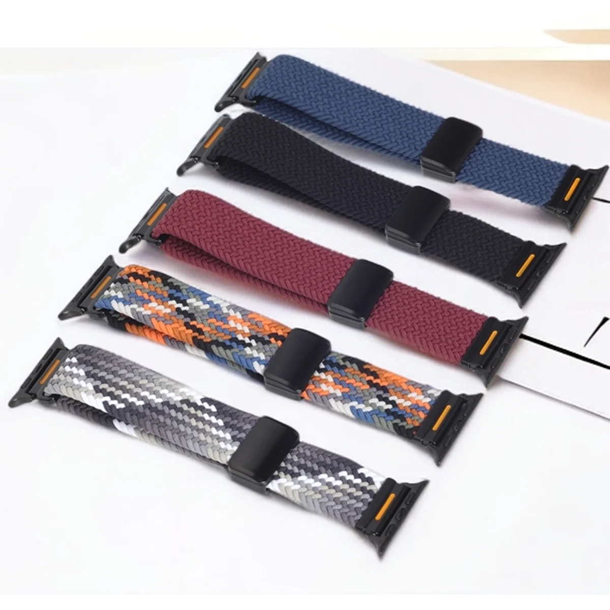 Geflochtenes elastisches Magnetarmband für Apple Watch Ultra3/2/1 49 mm, Serie 11 10 46 mm, 9/8/7 45 mm, SE3/SE2/SE/6/54 44 mm, 3/2/1 42 mm Bänder