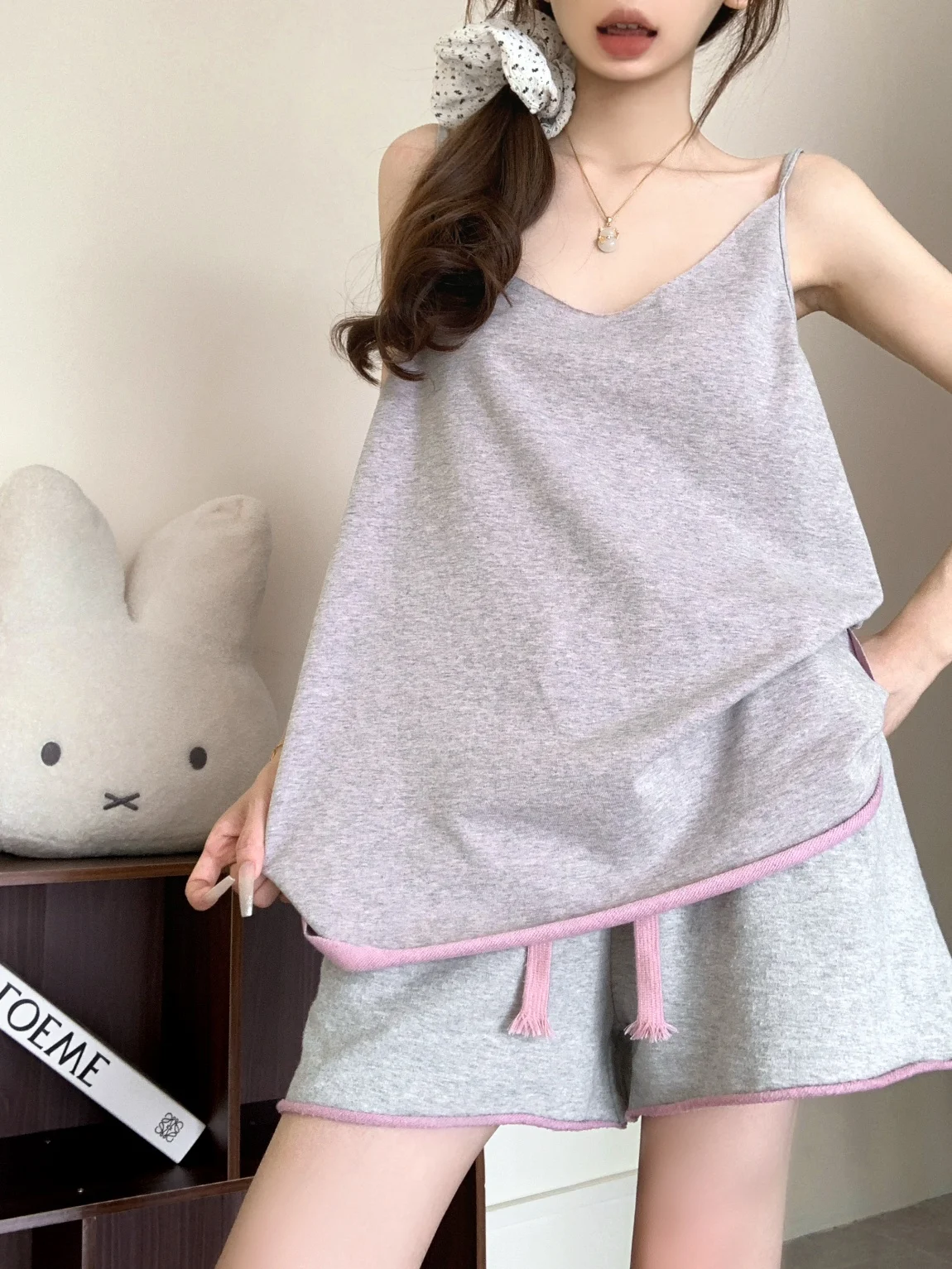 甘い綿のキャミソールショーツパジャマ女性のカジュアルホーム服夏のアウトドアウェア通気性のあるソフト-v-ネックルーズフィット