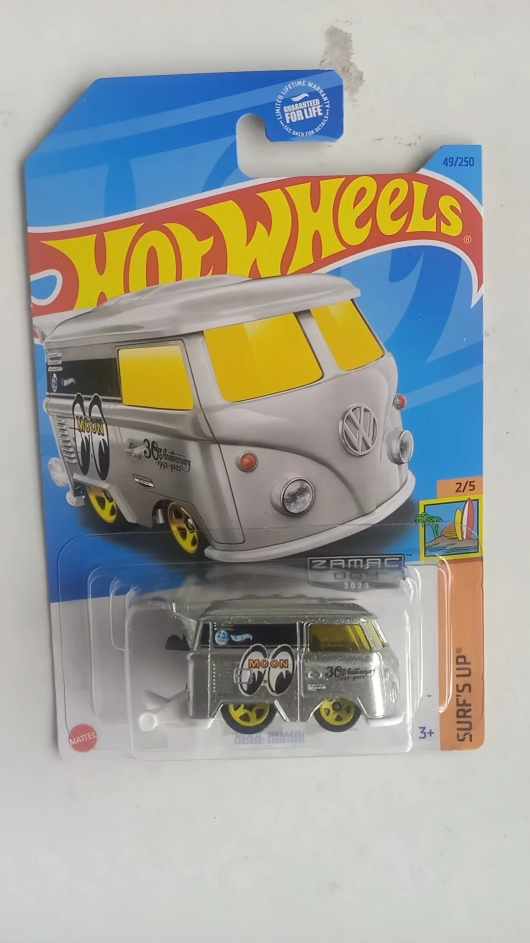 

Hot Wheels 1:64 Kool Kombi Collection of die cast alloy trolley model ornaments