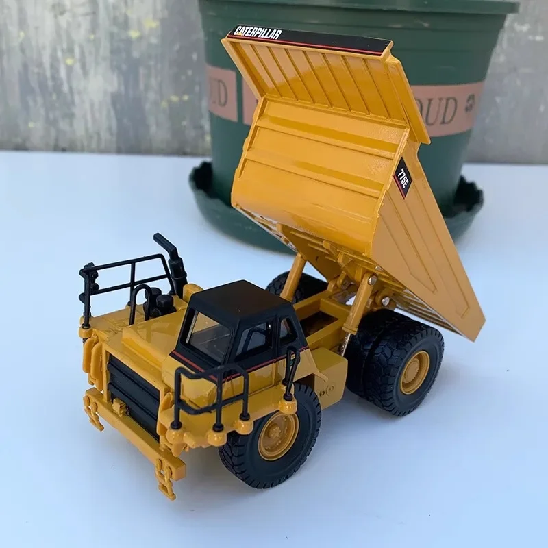 Diecast 1/64 Car Model Cat 775E Tipper Alloy Cat Truck Collection Display Gift Toys for Boys Original Box